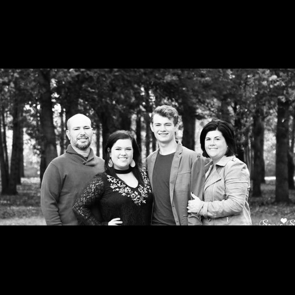 Meet your Posher, Sky - Picture 1 of 1